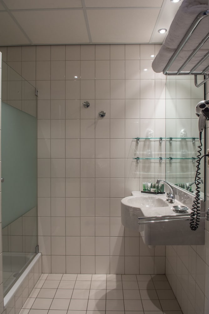 Triple Room, Private Bathroom photo 2
