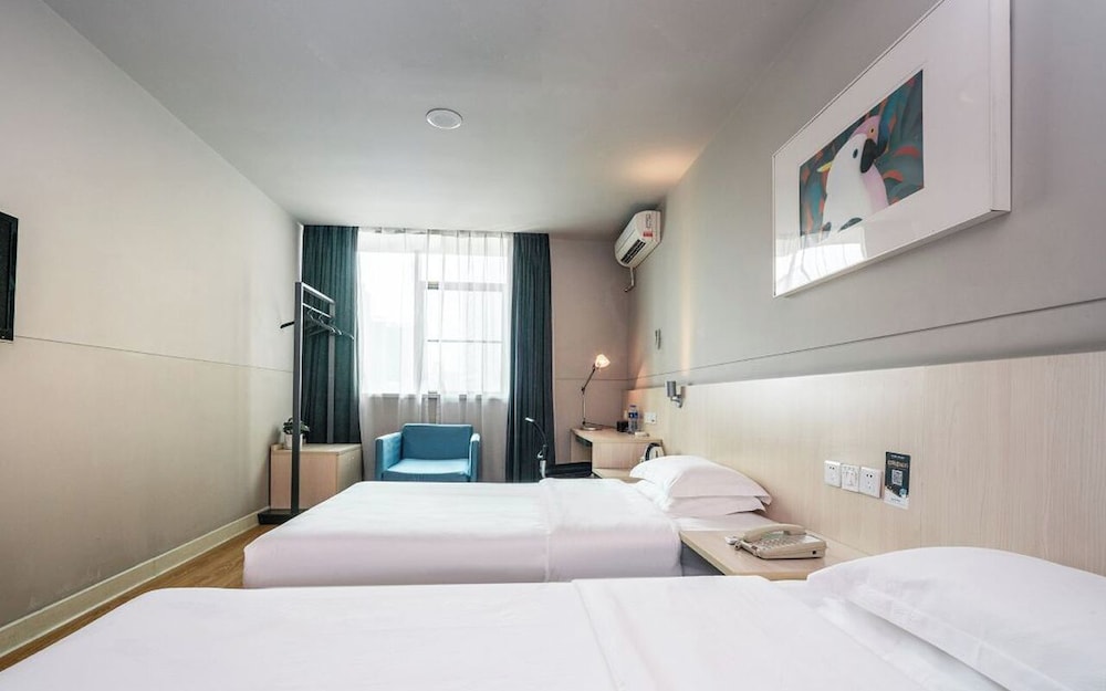 Standard Double Room photo 2