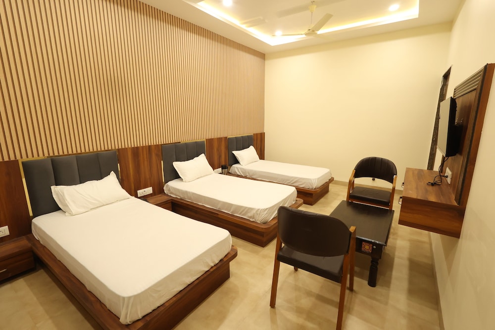 Deluxe Triple Room