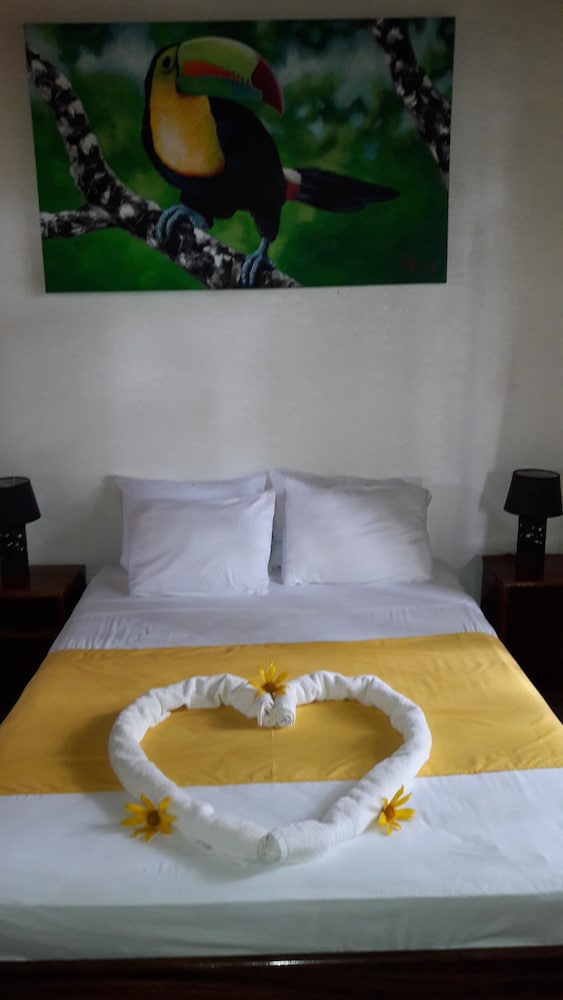 Standard Quadruple Room, Multiple Beds, Non Smoking, Lake View photo 3