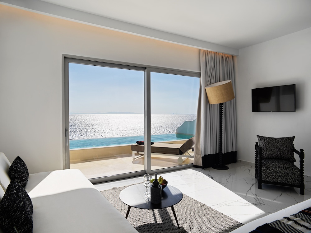 Sanctuary 2-Room Sea View Suite with Private Pool - Photo 11