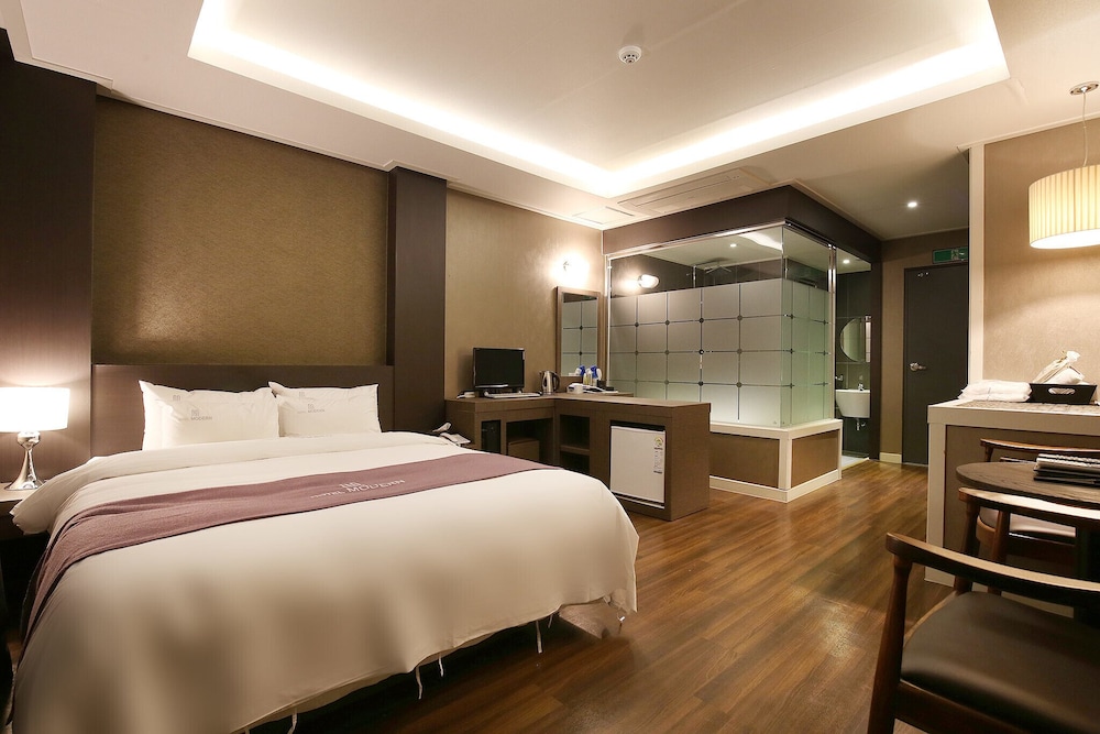 Room (Drive-in (king size bed + whirlpool +)