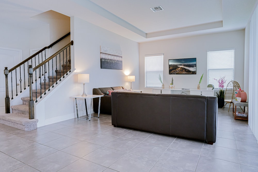 House, 4 Bedrooms photo 3