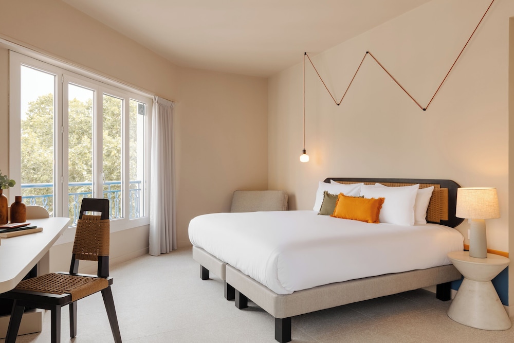 Superior Room, 1 Queen Bed With Sofa Bed, Balcony