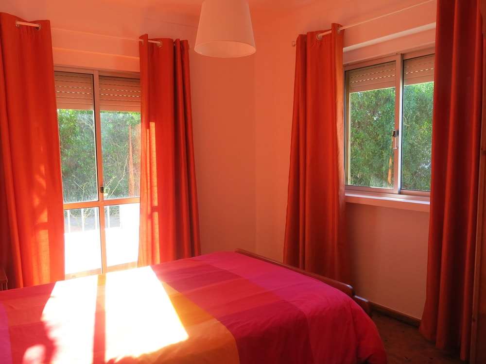 House, 2 Bedrooms photo 1