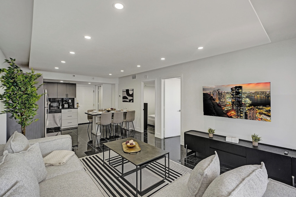 4BR Stylish Miami Beach Paradise 1007