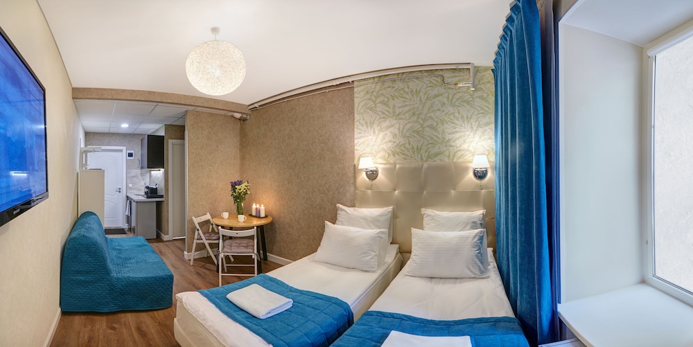 Studio, Multiple Beds
