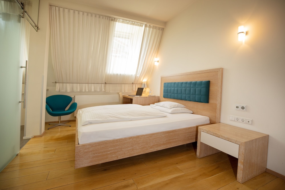 Business Single Room, 1 Queen Bed photo 1