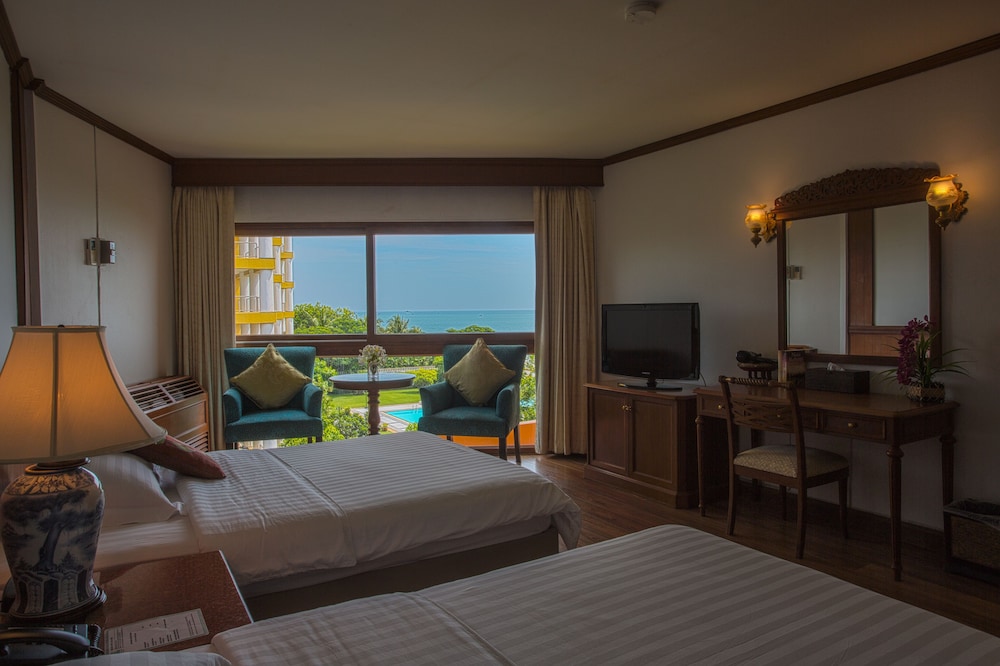 Deluxe room (Twin Bed) photo 3