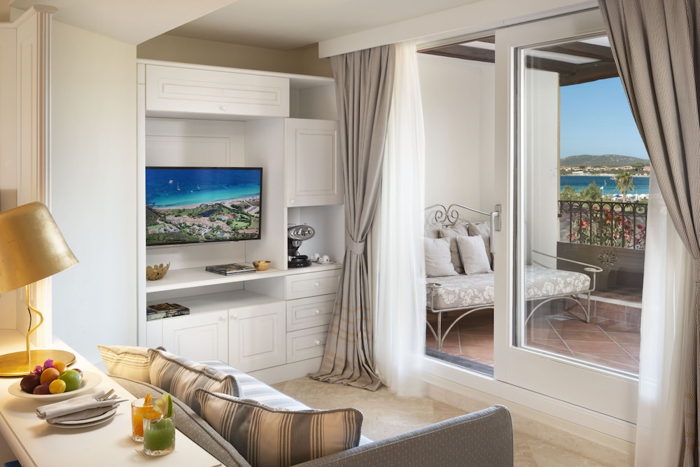Junior Suite triple sea side photo 2