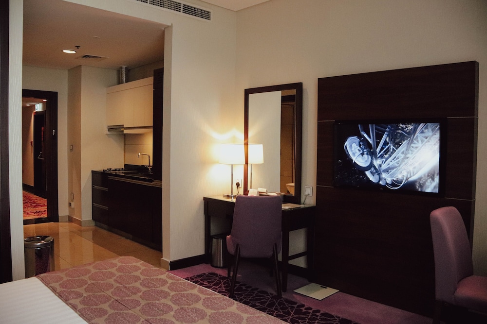 Studio Apartment City View thumbnail 5