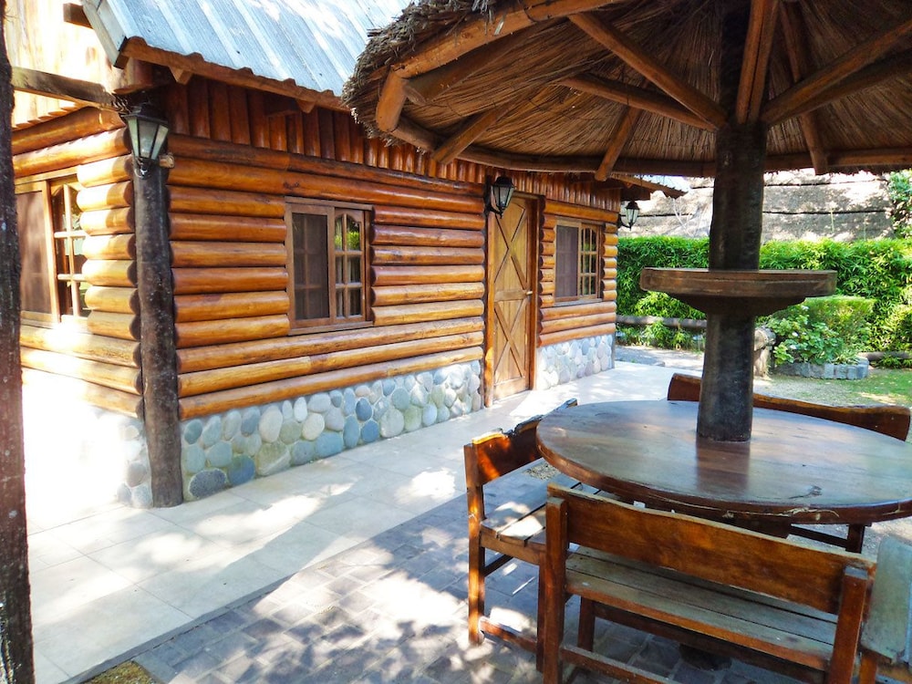 Cabin (6 People) photo 3