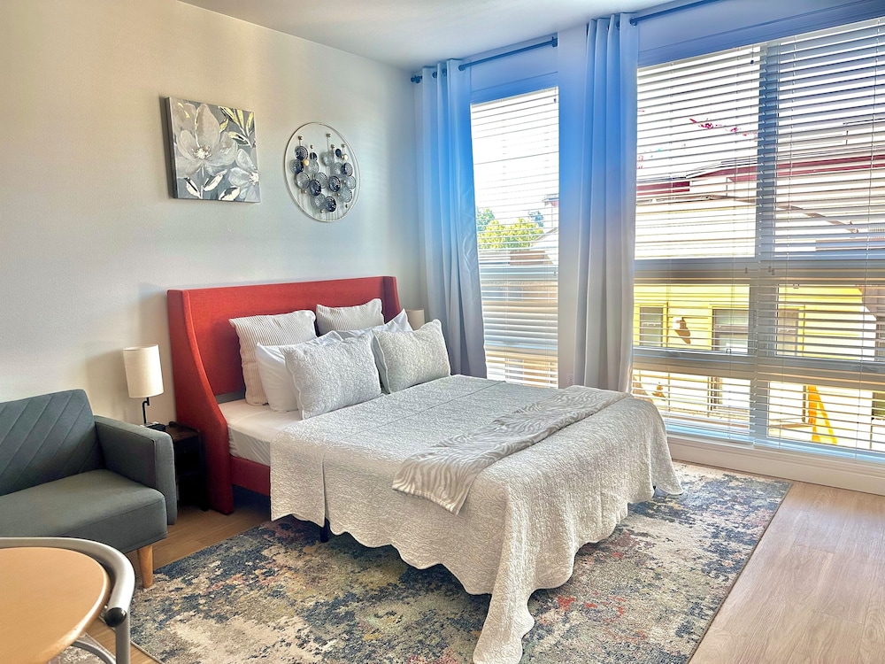 Luxury Studio Suite photo 1