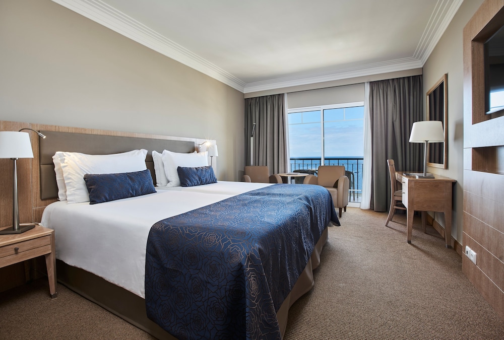 Superior Twin Room, Sea View - Photo 1