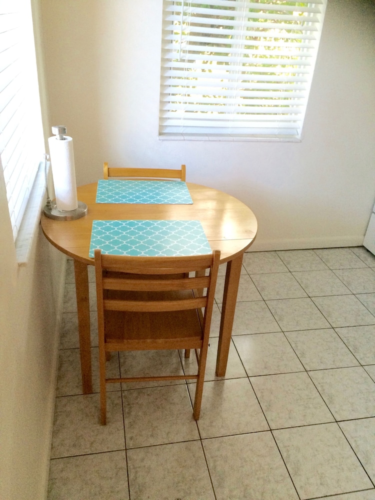 Superior King Studio w/ Kitchen photo 3