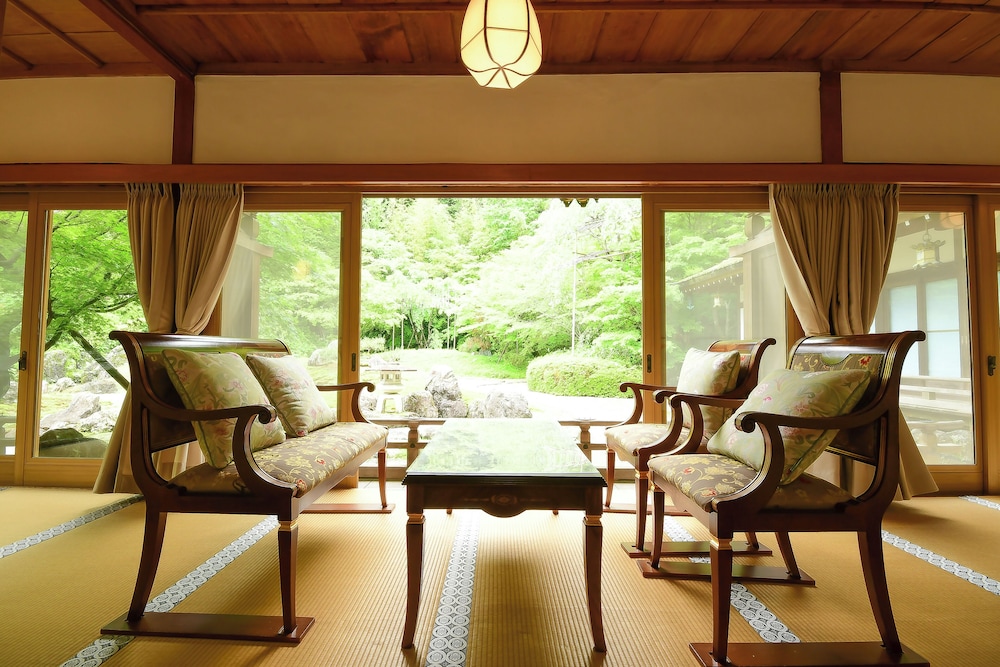 Deluxe Suite, Non Smoking, Garden View photo 1