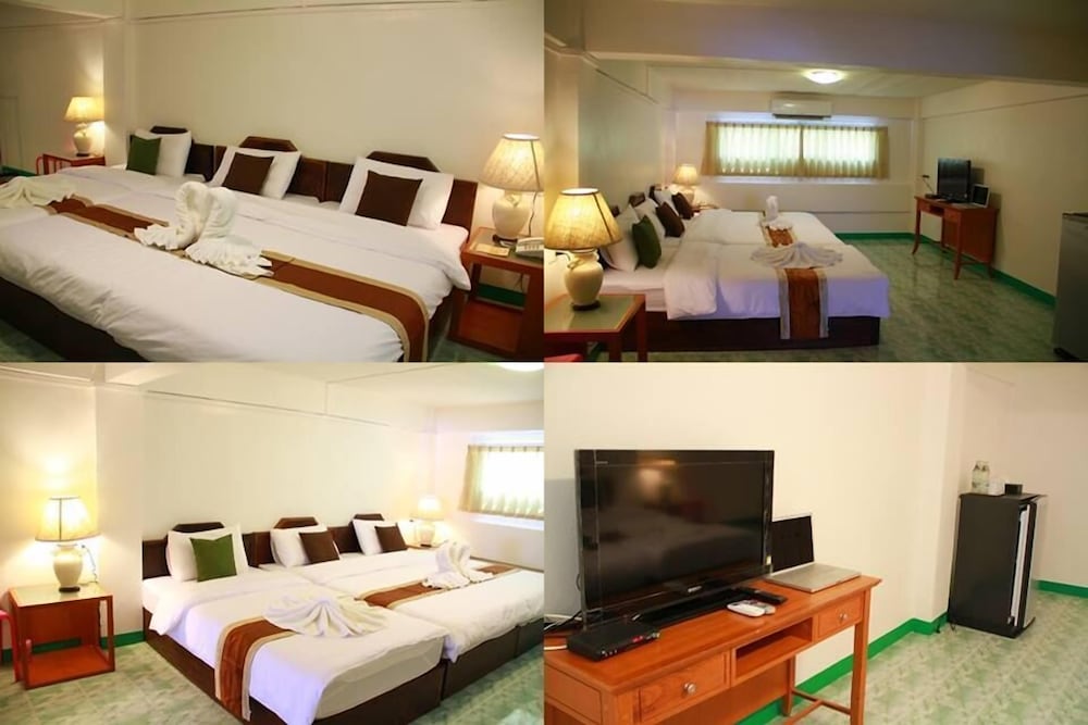 Triple Family Room