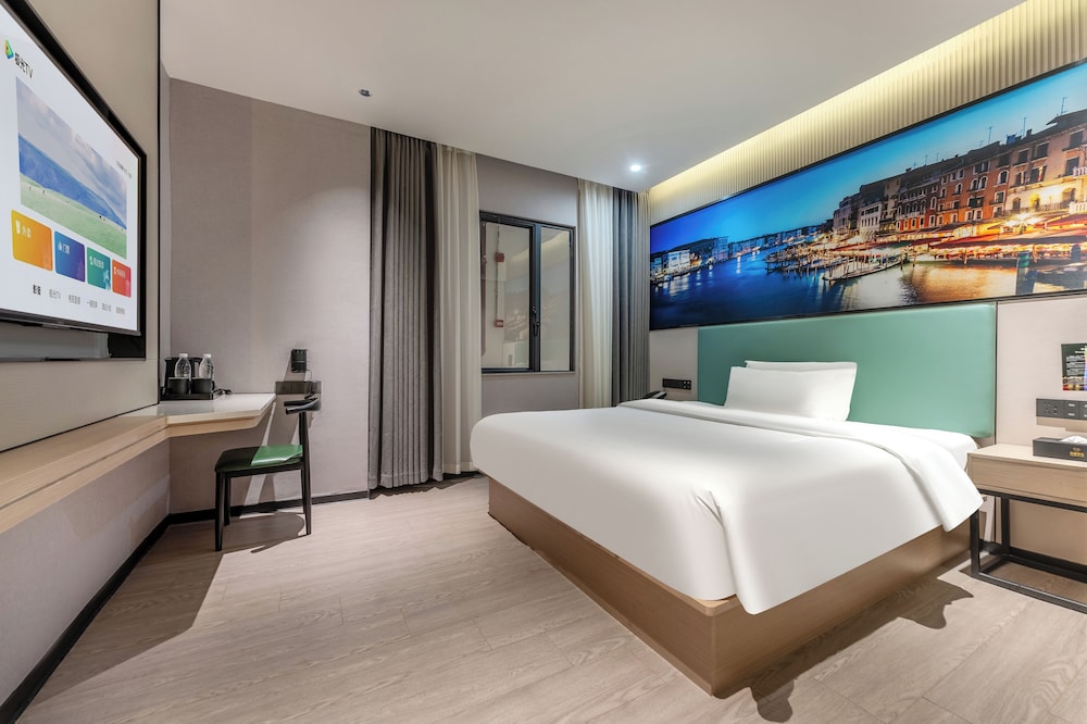 Senior Room, 1 Queen Bed, Ensuite