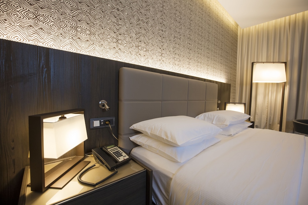 Family Room, Multiple Beds, Connecting Rooms - Photo 2