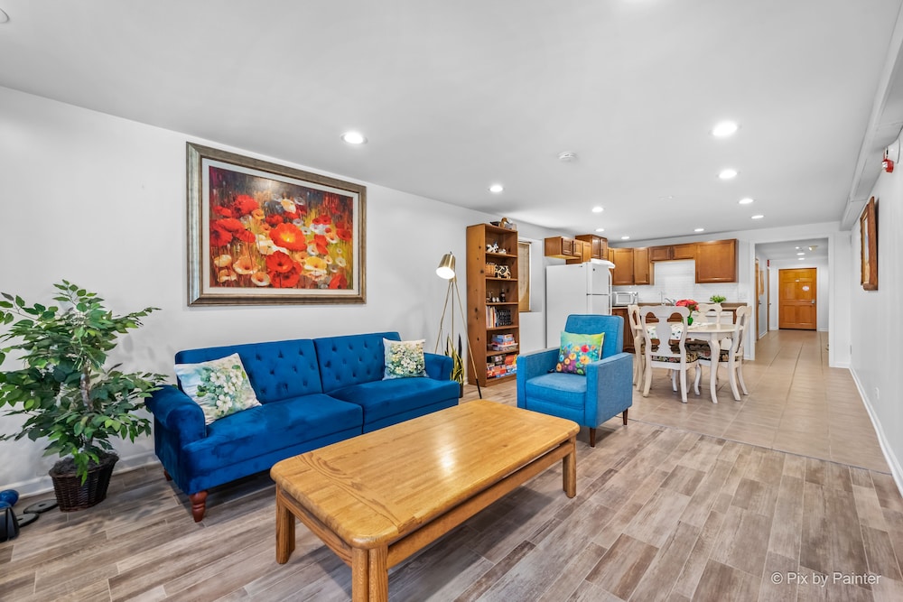 Deluxe Apartment