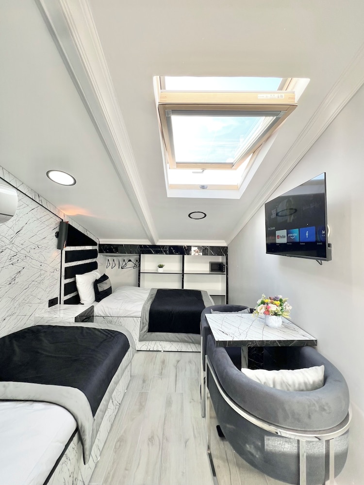 Economy Twin Room