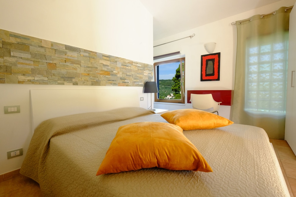 Standard Double Room, Garden View