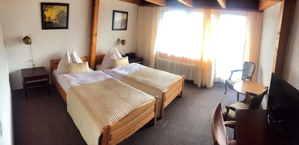Standard Twin Room, 2 Twin Beds photo 3