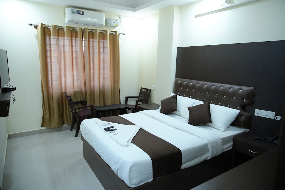 Deluxe Room - Photo 6
