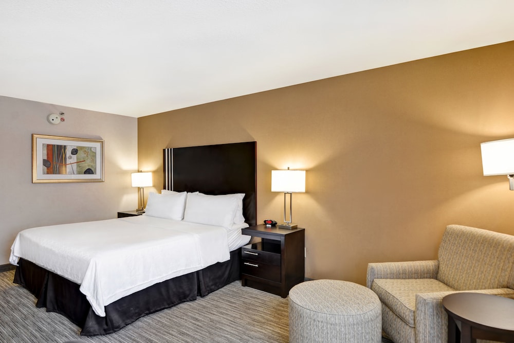 Standard Room, 1 King Bed - Photo 1