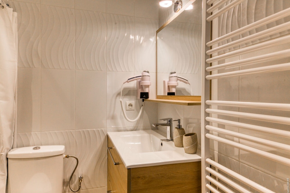 Family Room, Private Bathroom (Casa Nova) photo 2