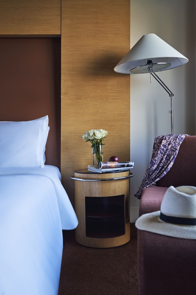 Premium Room, 2 Twin Beds (Partial Nile View) thumbnail 6