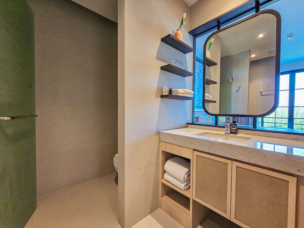 Suite (King bed) - Photo 3