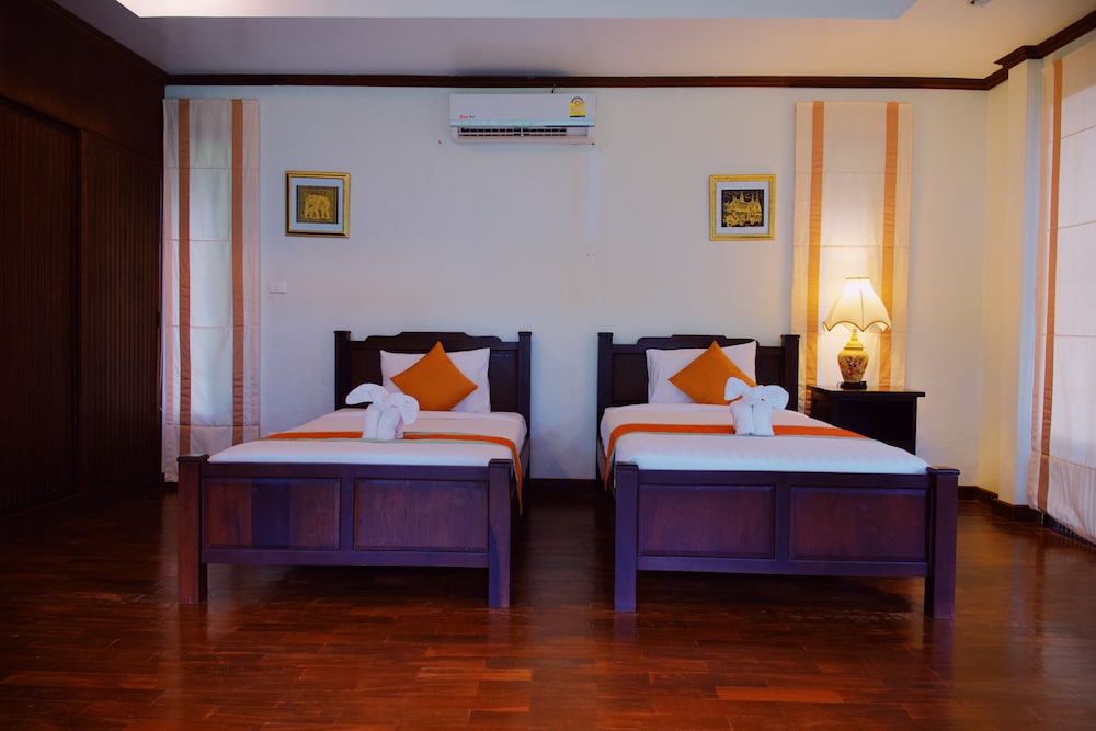Private Villa Twin Room - Photo 11