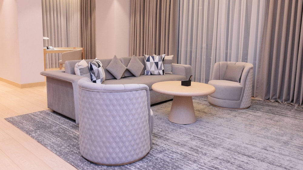 Suite (AMBASSADOR)