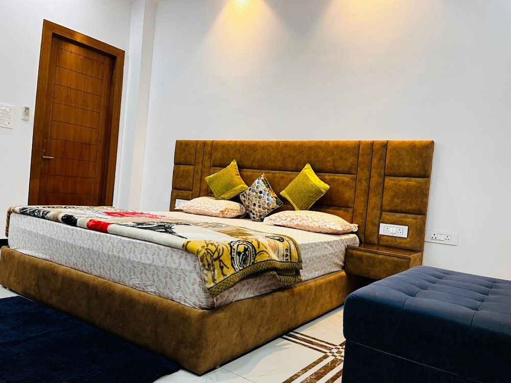 Deluxe Double Room, City View photo 1