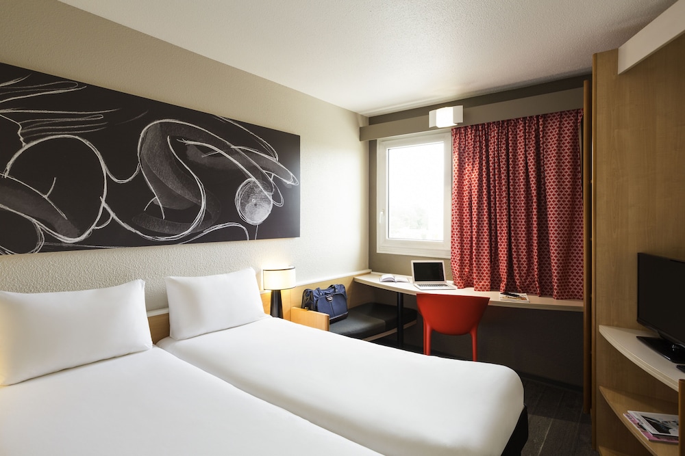 Standard Room, 2 Twin Beds photo 1