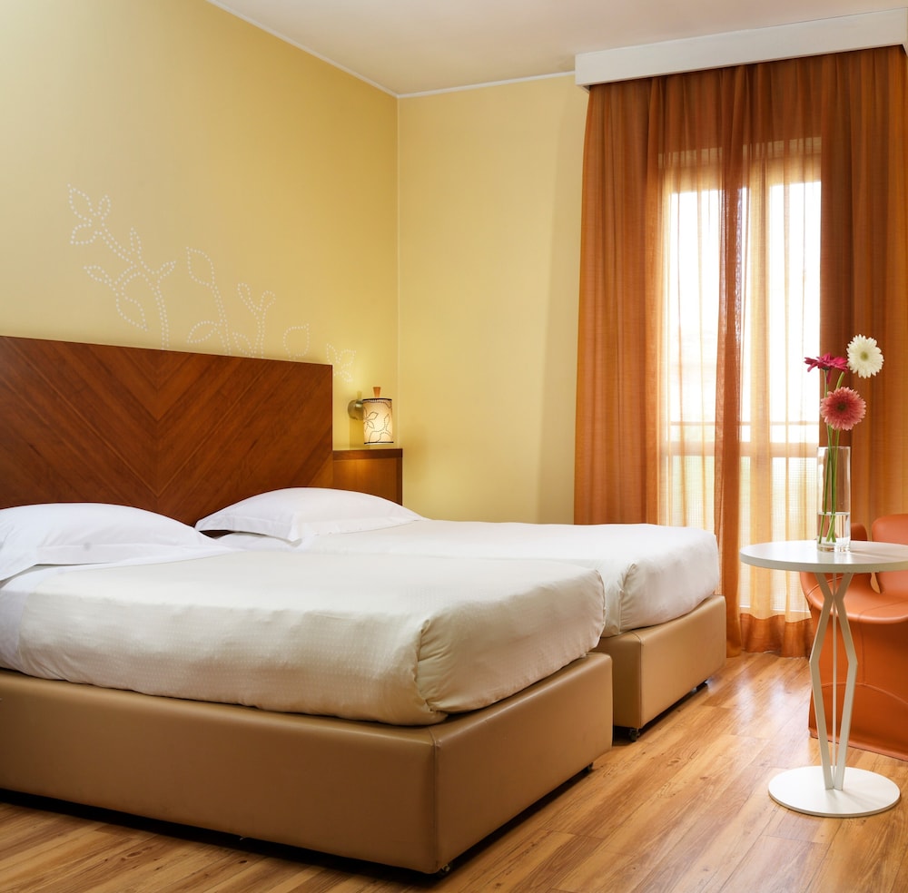 Superior Double Room, City View