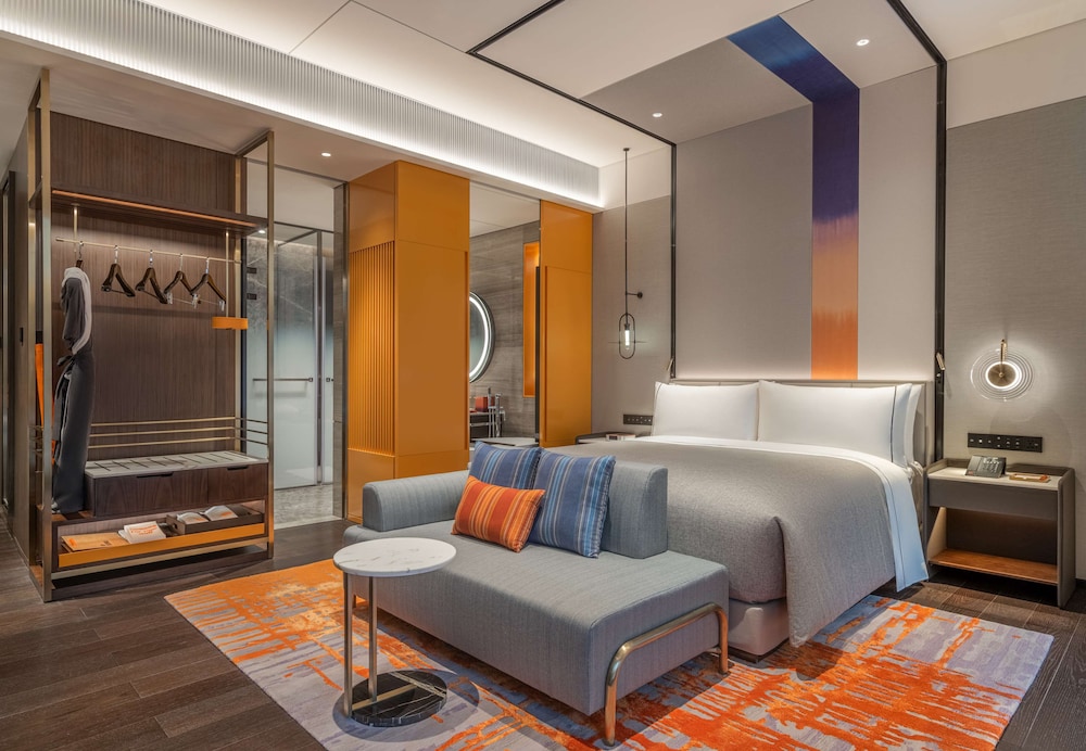 Grand Room, 1 King Bed (Grand Tang View)