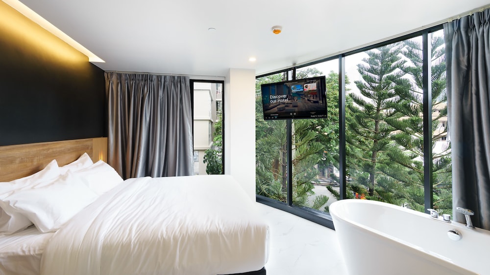 Suite Corner Room, Bathtub