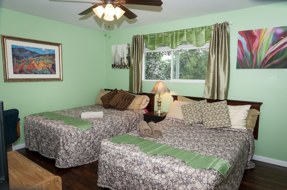 Family Quadruple Room photo 1