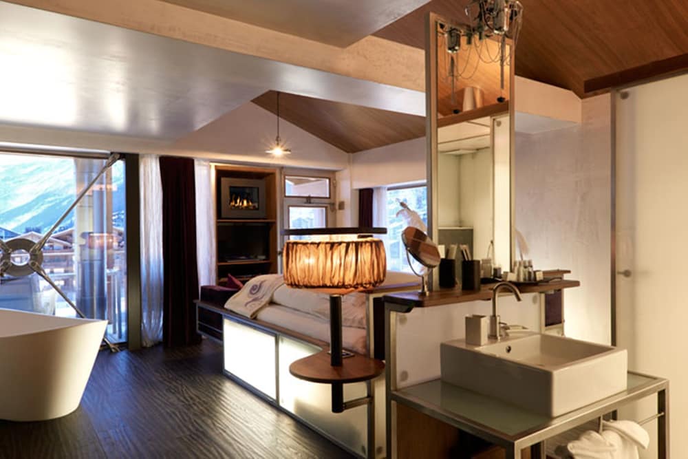 Deluxe Room - Photo 2