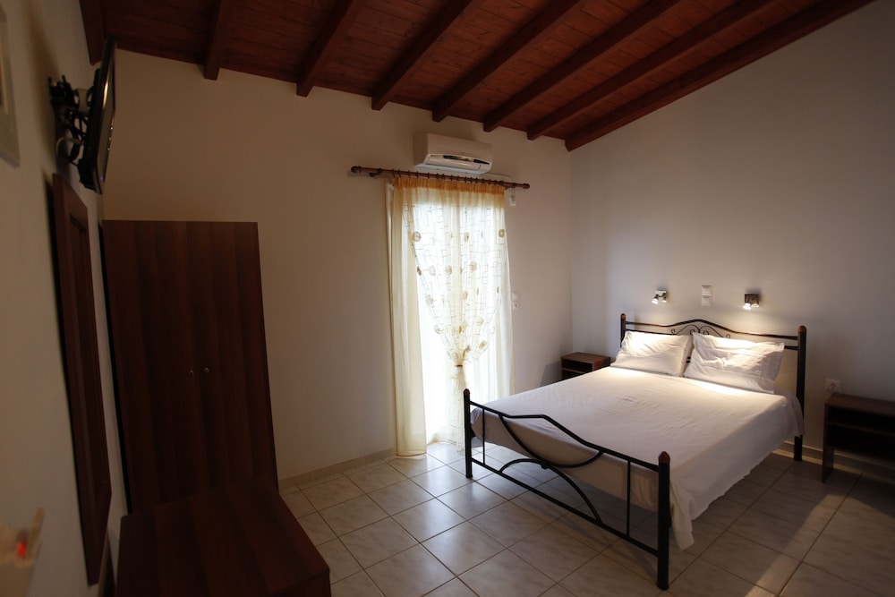 Standard Room, Sea View - Photo 11