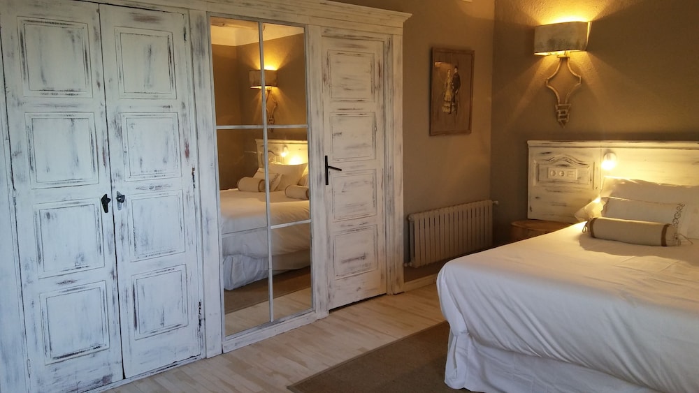 Standard Room (2 Adults) - Photo 8
