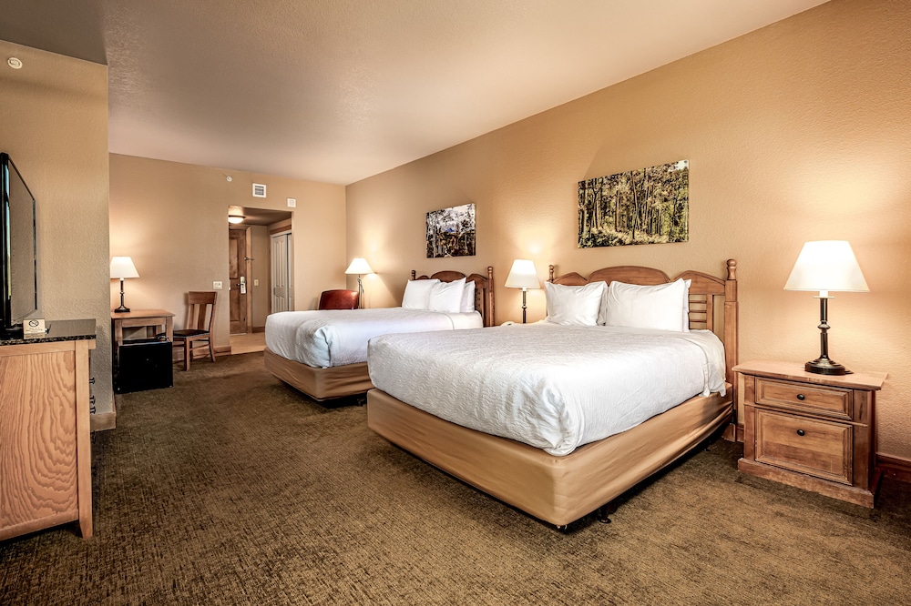 Condo, 2 Bedrooms (1 King, 2 Queen, 2 bath) - Photo 3
