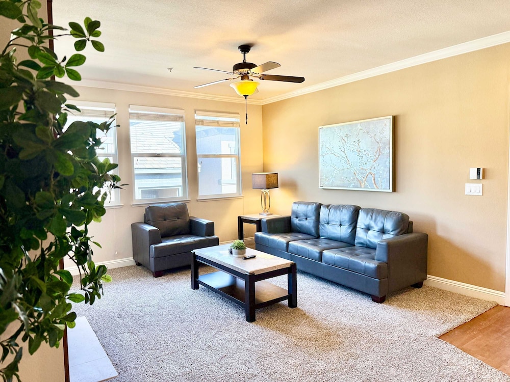 Apartment photo 3