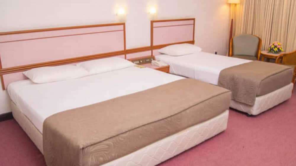 Deluxe Triple Room - Photo 1