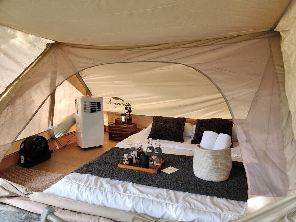 Deluxe Tent