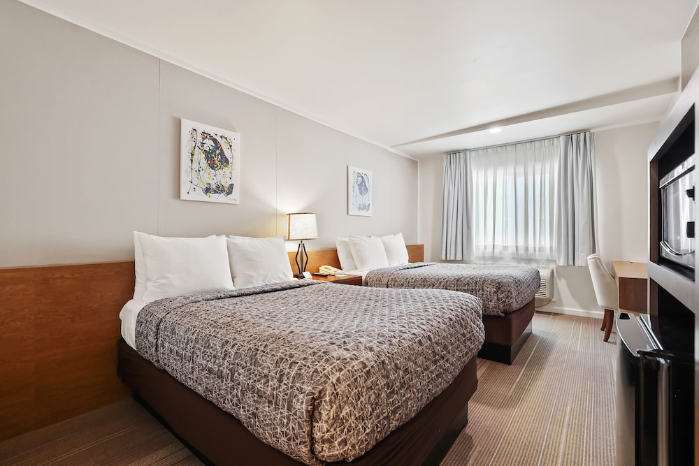 Standard Room, 2 Queen Beds photo 1