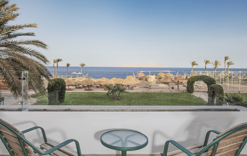 Superior Room, Sea View - Photo 2