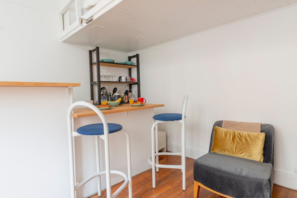 Basic Apartment photo 3